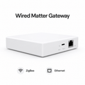 Passerelle filaire blanche Matter et ZigBee avec port Ethernet.