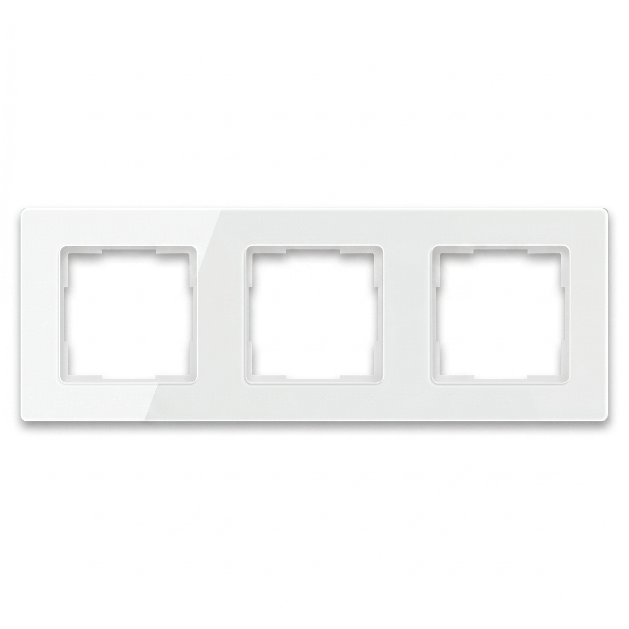 Cadre Blanc Pur à trois modules pour NéoGrid Essential.