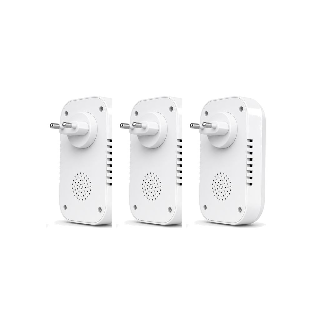 Lot de 3 détecteurs de monoxyde de carbone 3 en 1 avec prise EU sur fond blanc