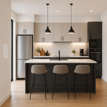 Interrupteur lumiere connecte blanc installe dans une cuisine