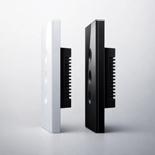 Vue de profil des interrupteurs Zigbee Noir Absolu et Blanc Pur.