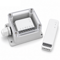 Boîtier IP66 NéoBox Pro avec module RF R3 sur fond blanc