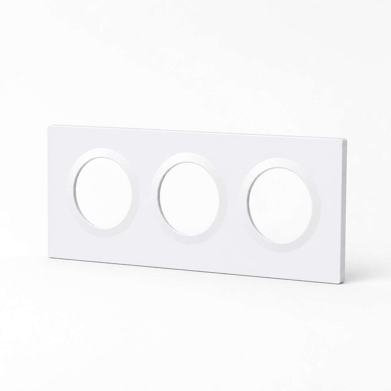 NéoFrame Orb Pro beveled 3 Gang wall frame detail