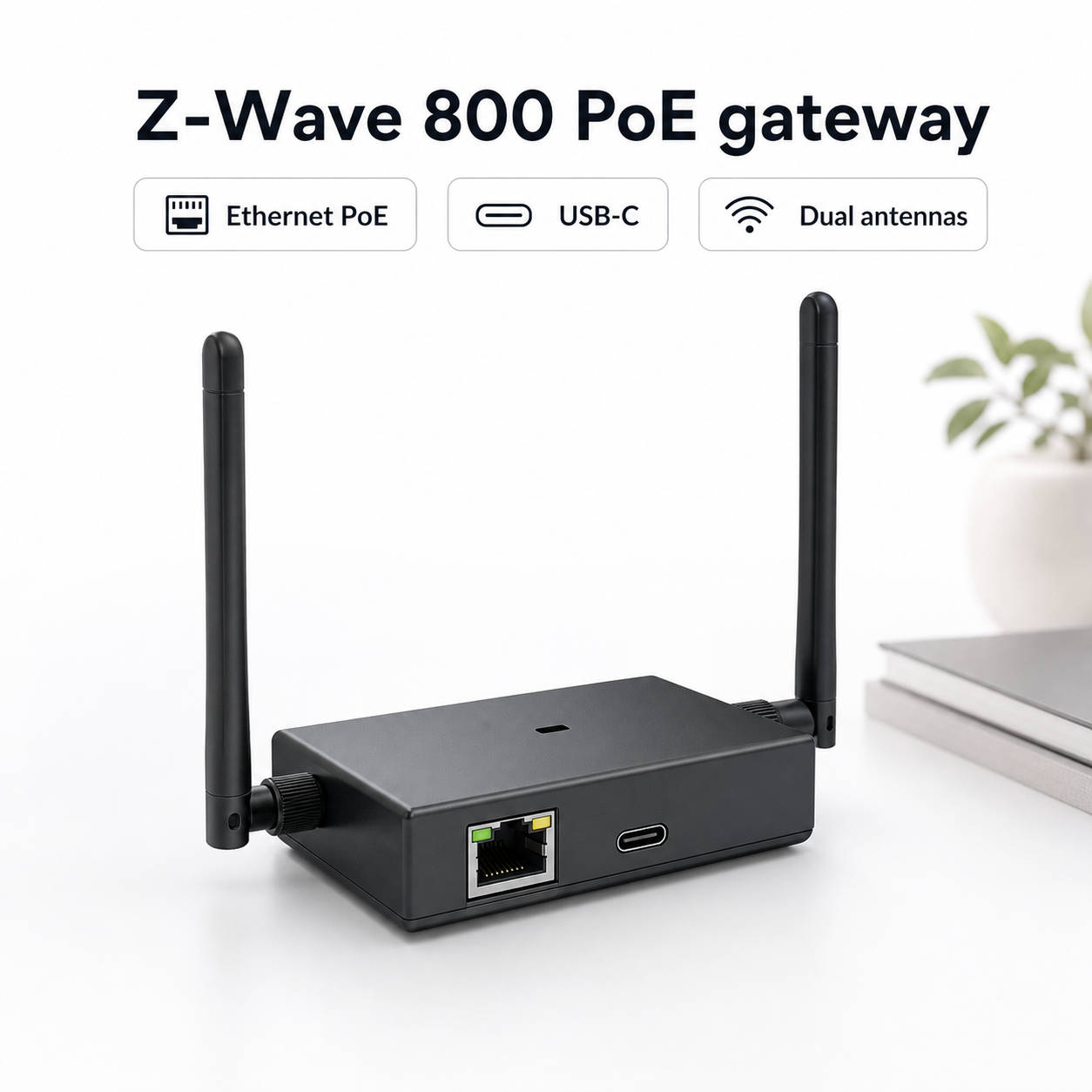 Packshot studio de la passerelle Z-Wave 800 PoE avec double antenne.