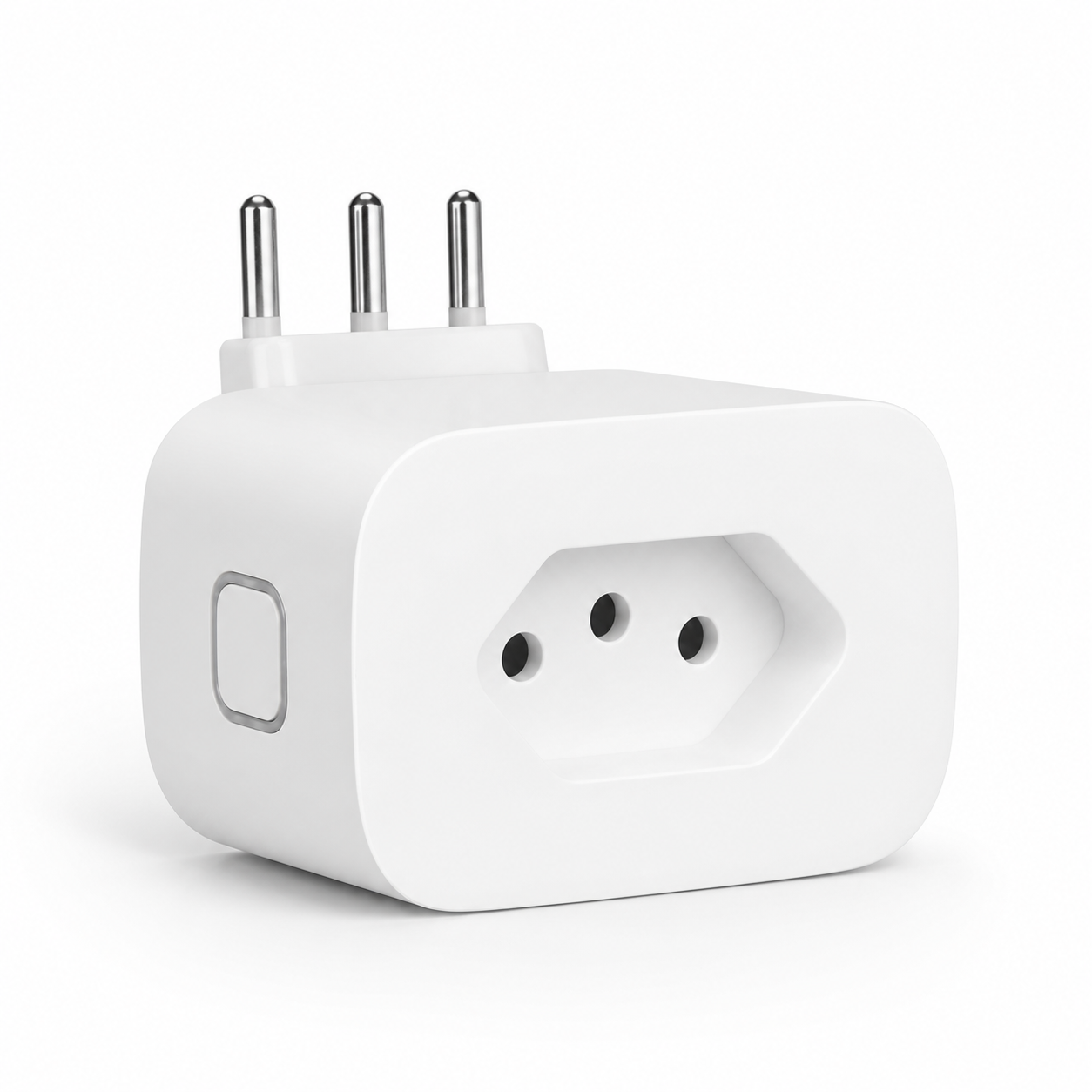 Prise connectée ZigBee 16A format Brésil sur fond blanc studio