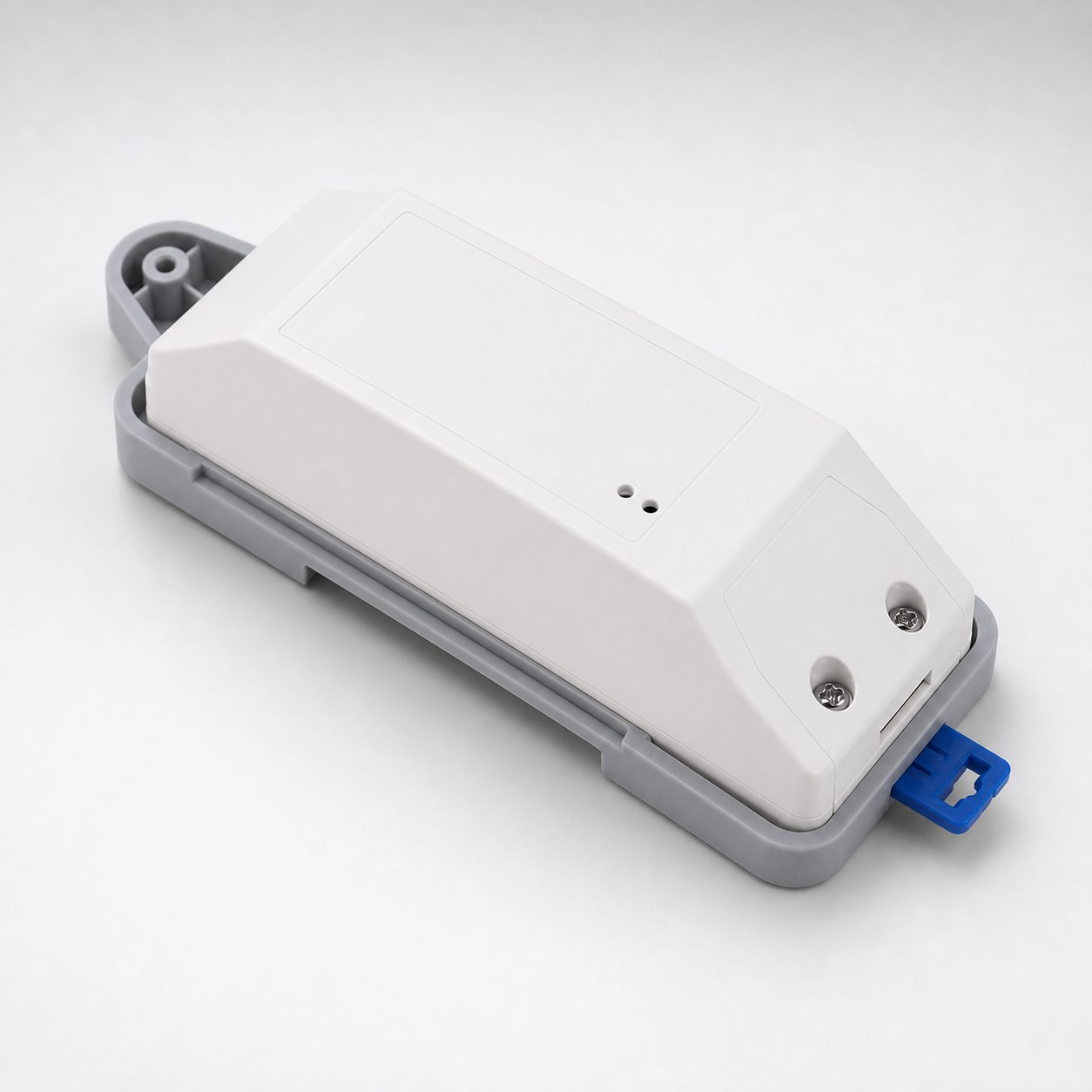 Side angle packshot of long relay module on DIN rail tray