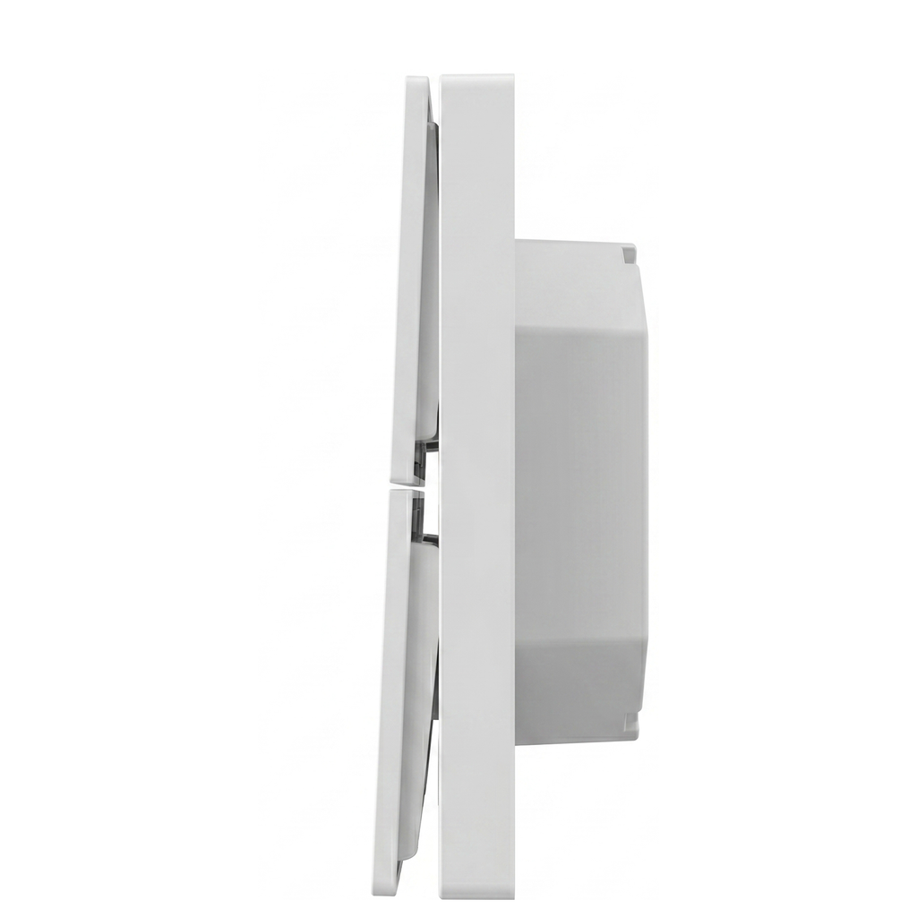 Profil latéral de la télécommande ZigBee NéoScene 4 Pro Comfort sur fond blanc.