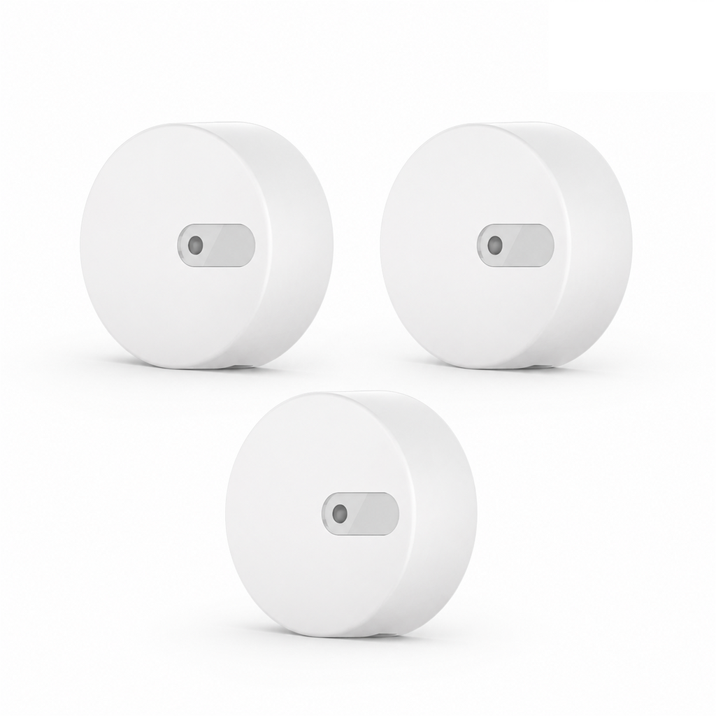 Lot de 3 capteurs de présence radar ZigBee NéoSense Presence Comfort sur fond blanc
