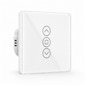 Interrupteur de volets RF en verre blanc avec trois boutons tactiles sur fond blanc.