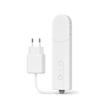 Motorisation store ZigBee NéoShade avec adaptateur européen sur fond blanc