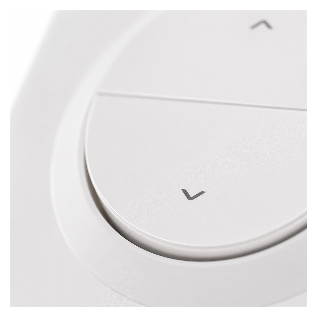 Détail du bouton circulaire de la commande de volet NéoShade Orb-Matter Pro sur fond blanc.