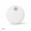 Lot of 1 variant packshot with one white smart smoke detector