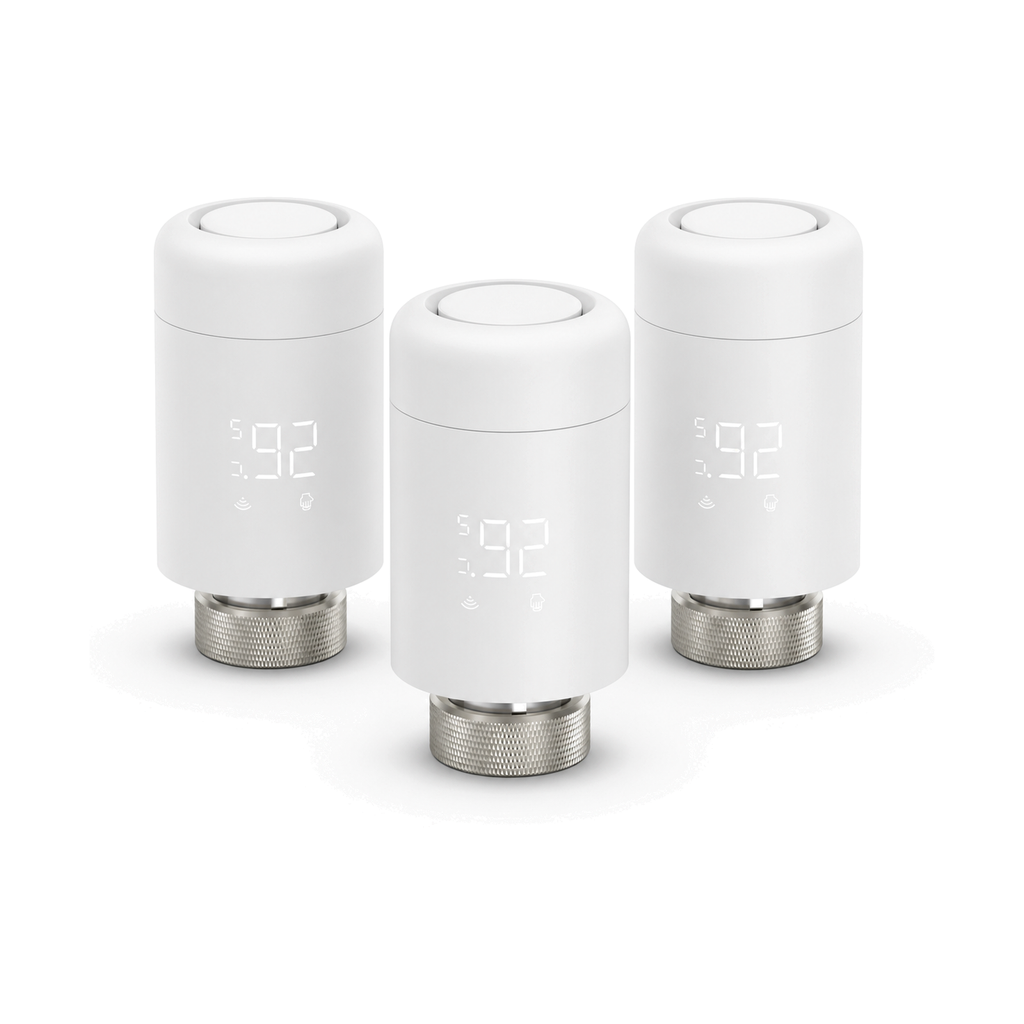 Lot de trois vannes thermostatiques Wi-Fi NéoValve Pack Essential sur fond blanc