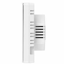 Profil lateral droit du thermostat sans fil Neodom avec boitier mural blanc et aerations visibles.