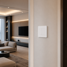 Thermostat mural blanc dans salon