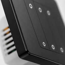 Thermostat mural noir detail tactile