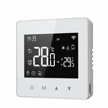 Thermostat mural Wi-Fi blanc présenté en vue produit avec profil visible.